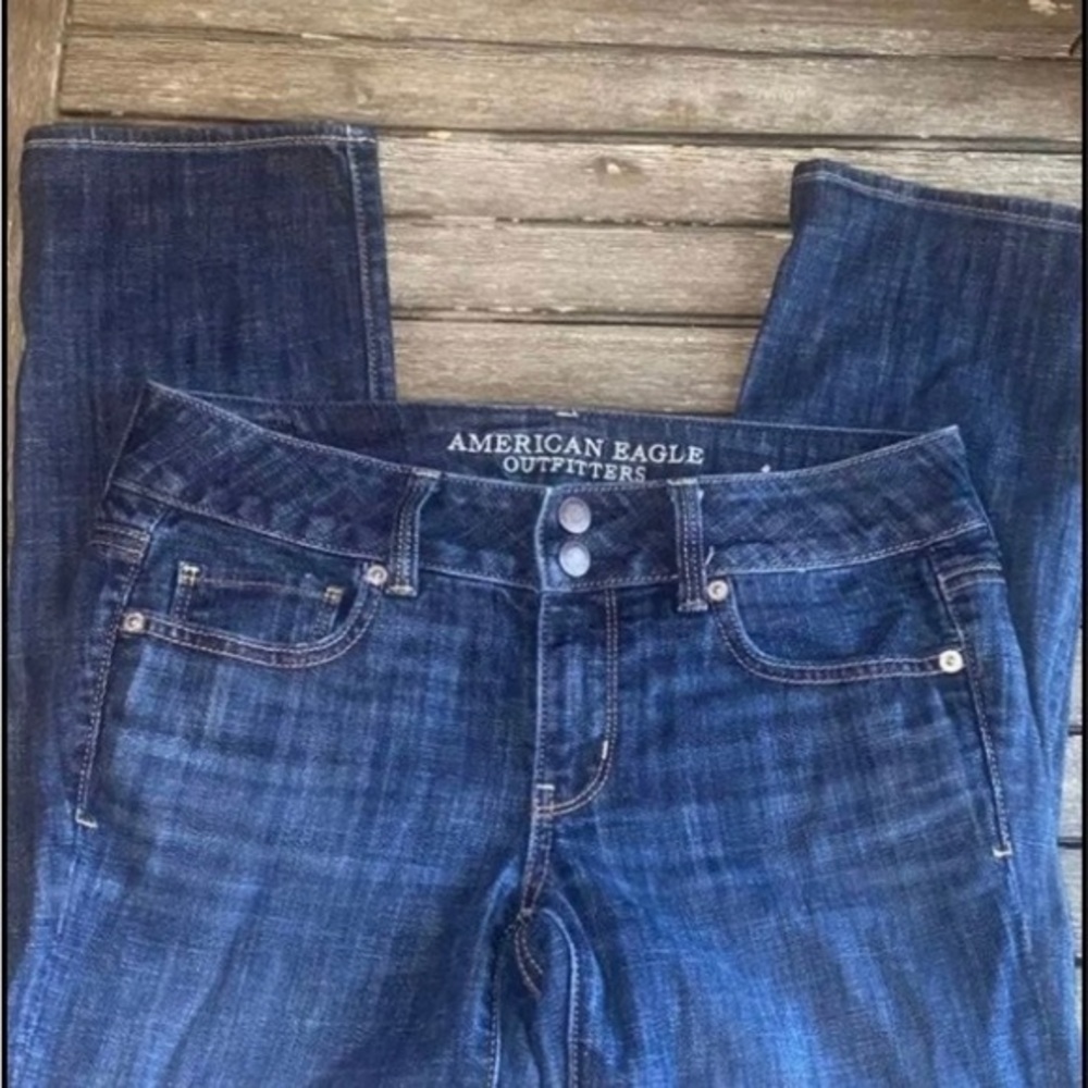 - American eagle cropped jeans size 4